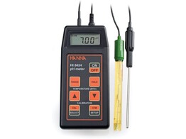 WATER RESISTANT PH METER WITH PH ELECTRODE AND PROBE